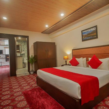 Amritara The Avadh Hotel Бадринат Екстериор снимка