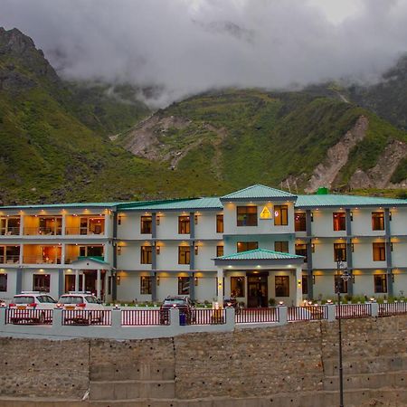 Amritara The Avadh Hotel Бадринат Екстериор снимка
