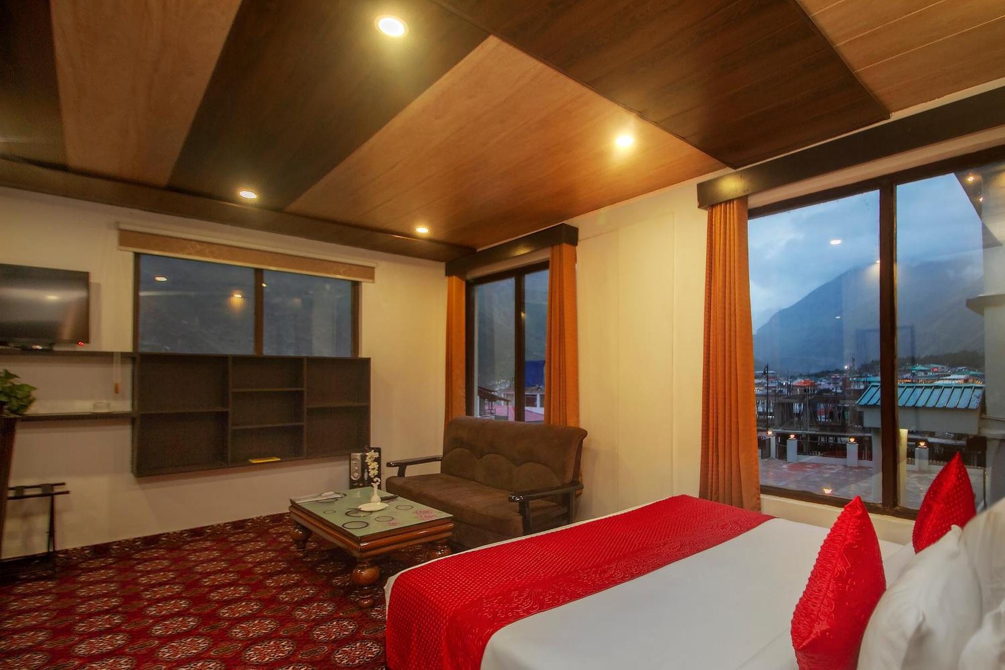 Amritara The Avadh Hotel Бадринат Екстериор снимка