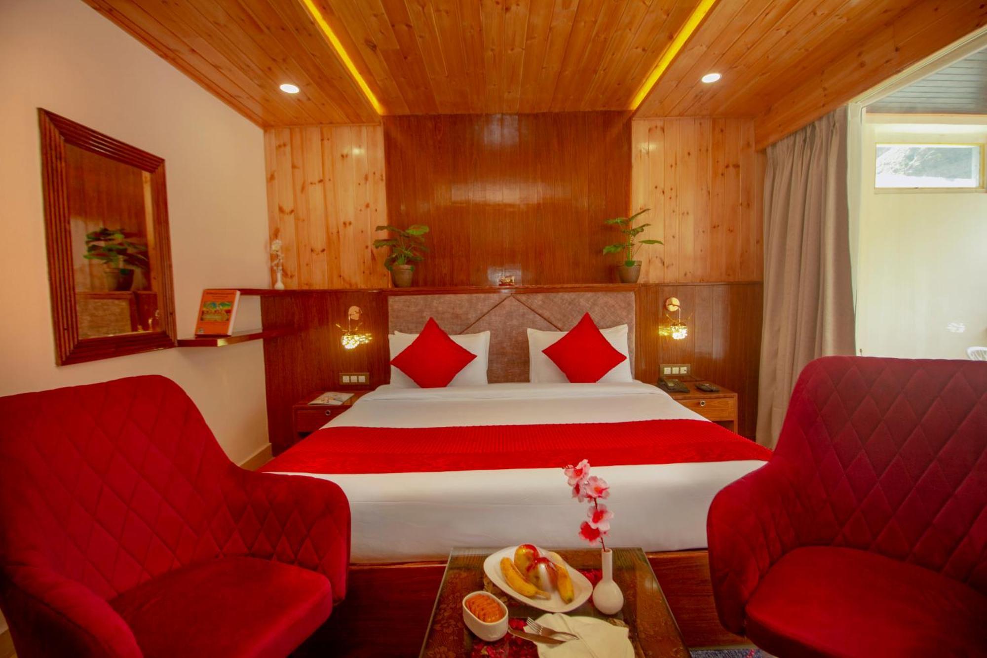 Amritara The Avadh Hotel Бадринат Екстериор снимка