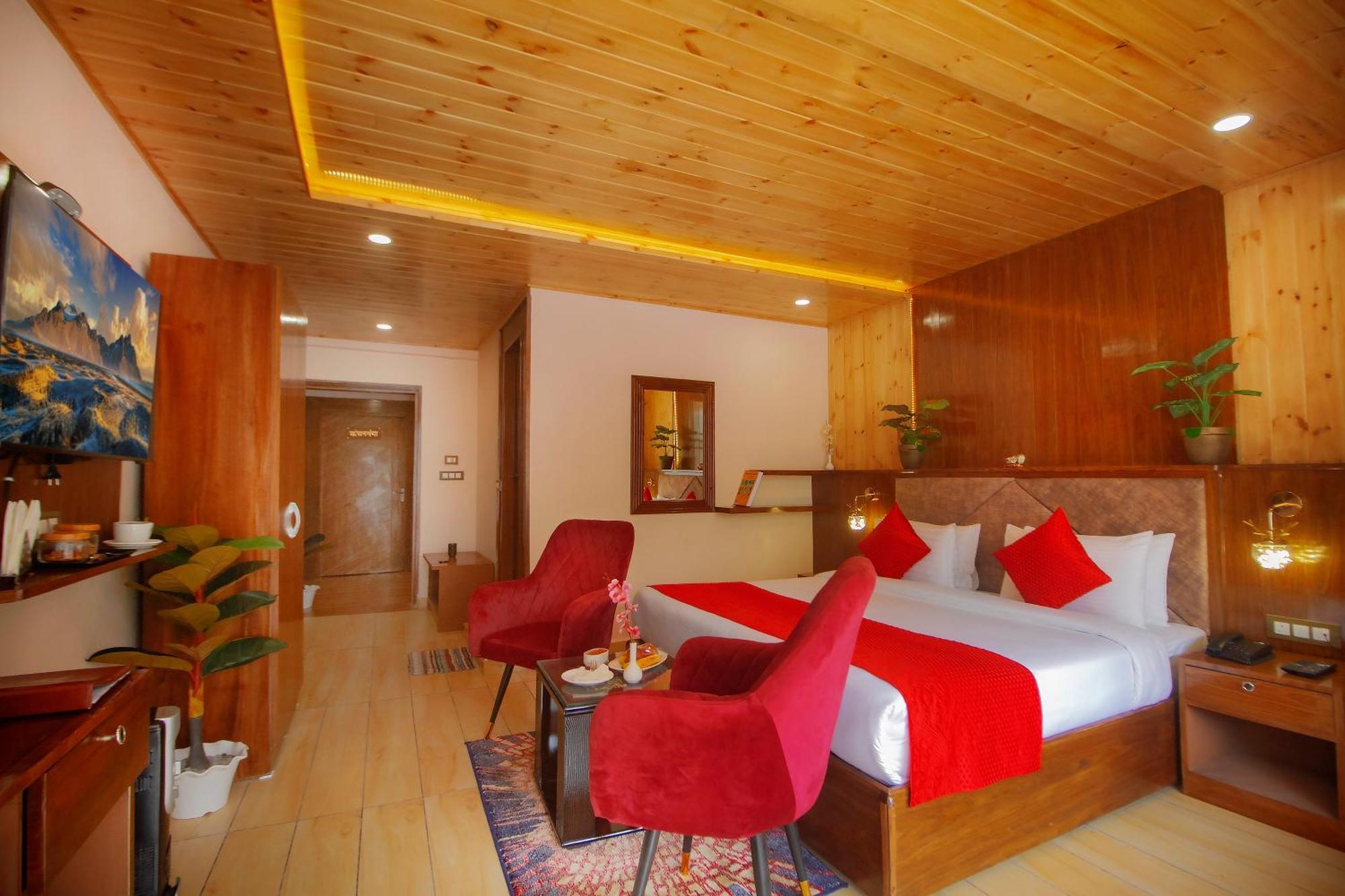 Amritara The Avadh Hotel Бадринат Екстериор снимка